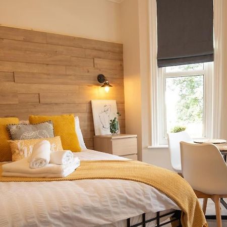 One Bed Apartment, Close To Train, City, Beach And Hospital Long Booking Welcome WTA WTA Eastbourne Exterior foto