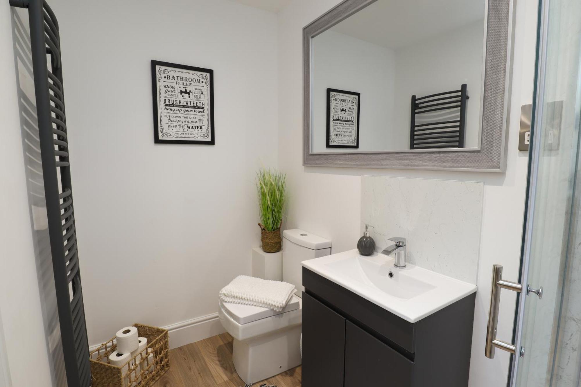 One Bed Apartment, Close To Train, City, Beach And Hospital Long Booking Welcome WTA WTA Eastbourne Exterior foto